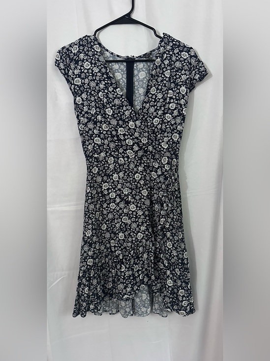 J. Crew Dresses & Skirts - J.Crew Mercantile floral faux wrap dress